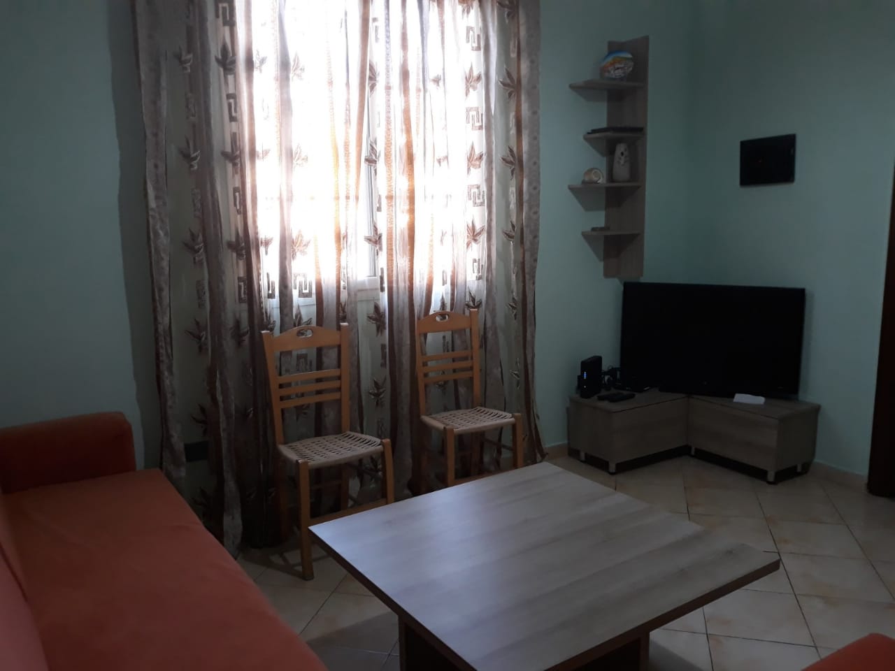 Dhoma plazhi Orikum 2500 leke nata