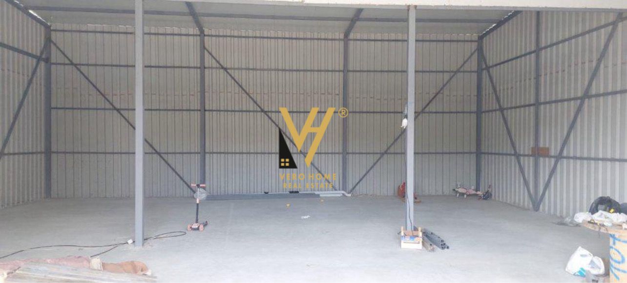 MAGAZINE 160M2 ME QERA NE VAQARR 800 EURO