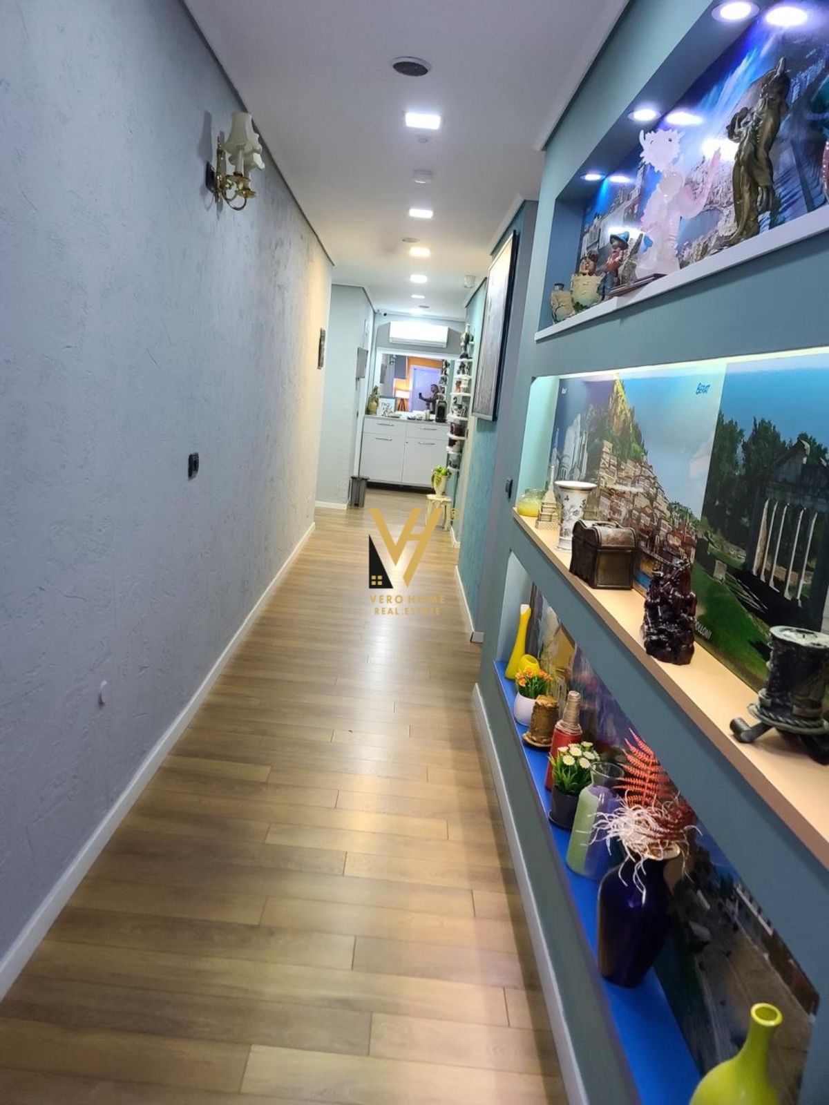 HOTEL ME QERA TE RRUGA KAVAJES 6.500 EURO