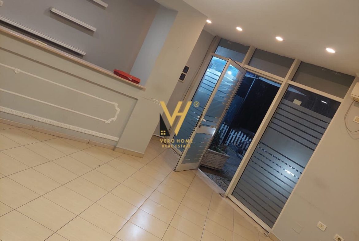 AMBIENT 70 M2 PAZARI I RI 70.000 LEKE