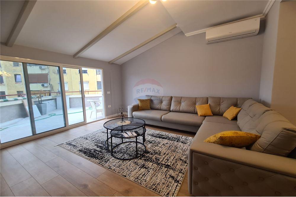 Jepet apartament 2+1 per qira tek Shkolla e Baleti