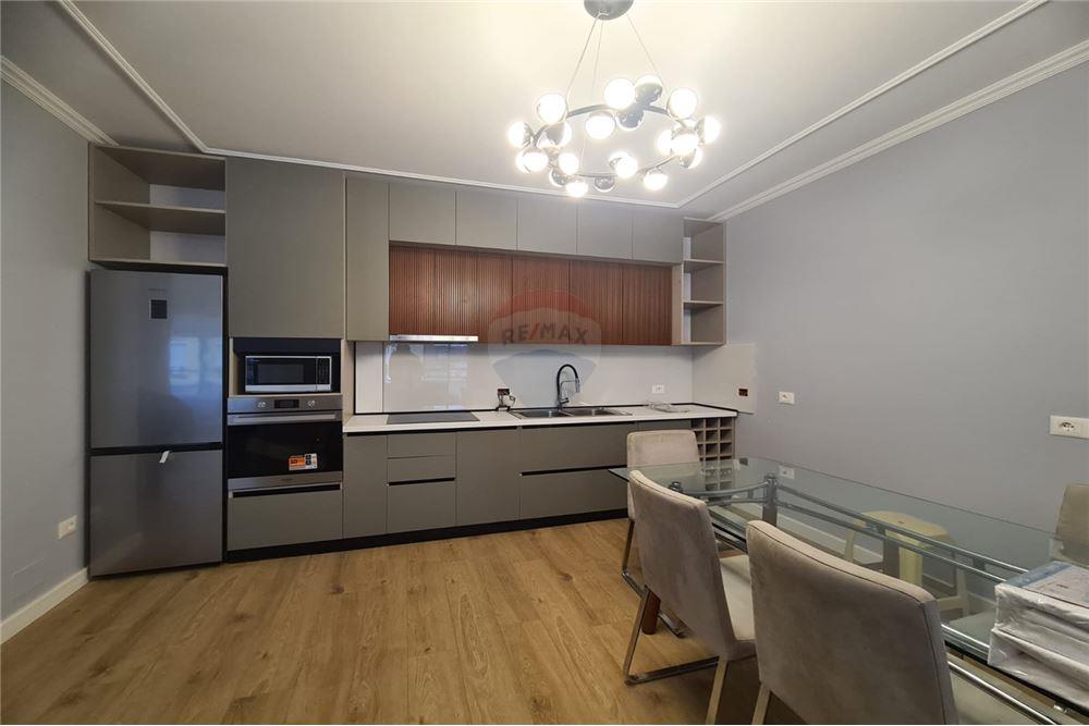 Jepet apartament 2+1 per qira tek Shkolla e Baleti