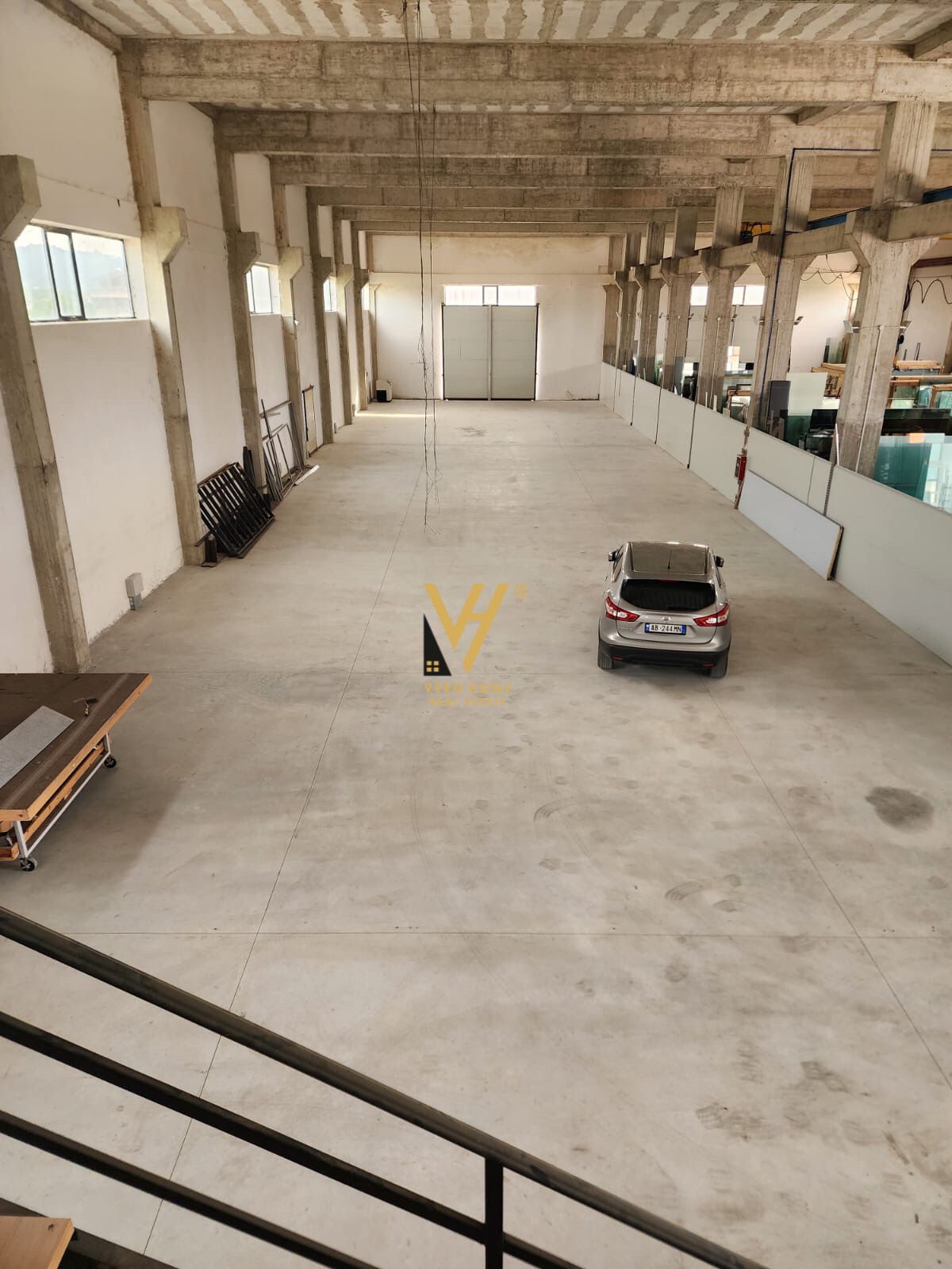 KAPANON 700 M2 ME QERA NE FUSHE KRUJE 1.800 EURO