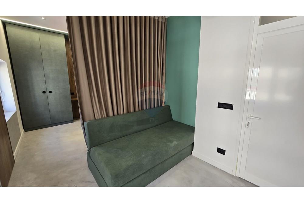 Jepet me qira garsoniere tek Shallvaret