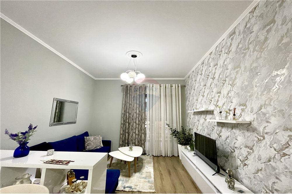 APARTAMENT 1+1+PARKIM ME QIRA TEK DELIJORGJ!
