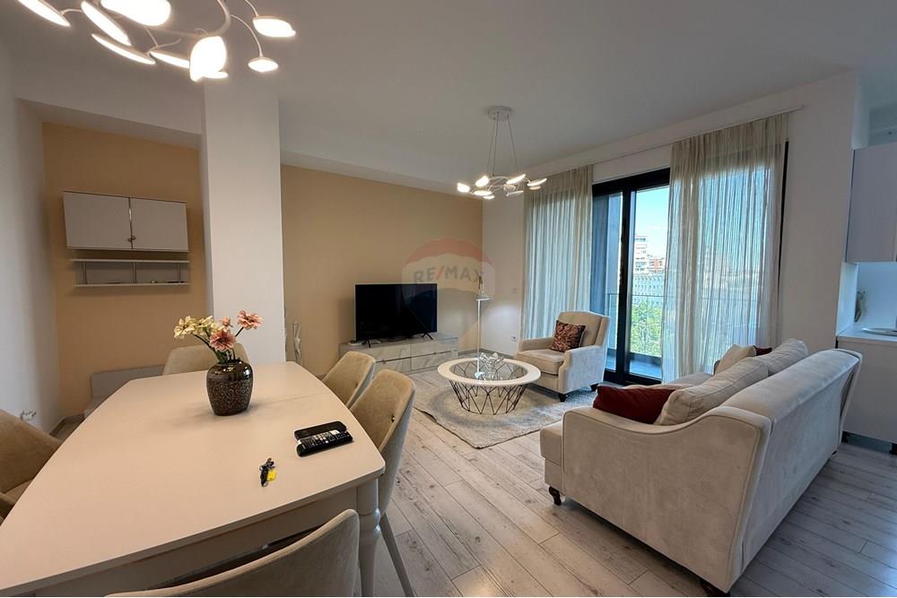 Aparament me qira 2+1 +parkim Rr.Elbasanit