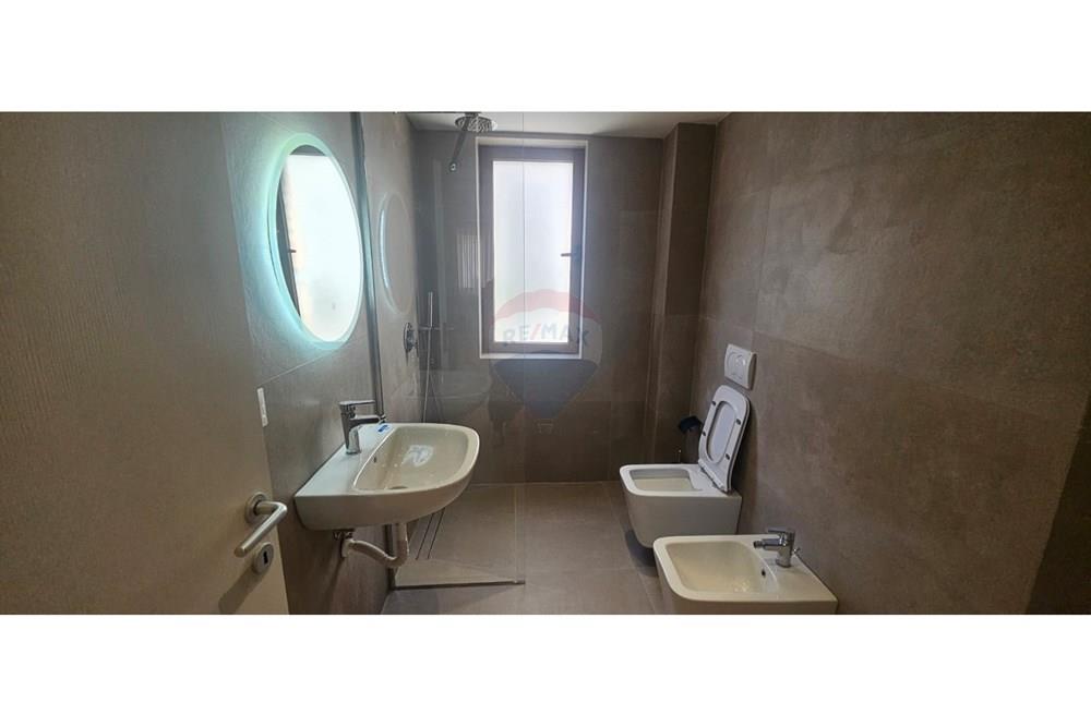 Apartament i Ri me qira 3+1 Rruga Xhanfize Keko