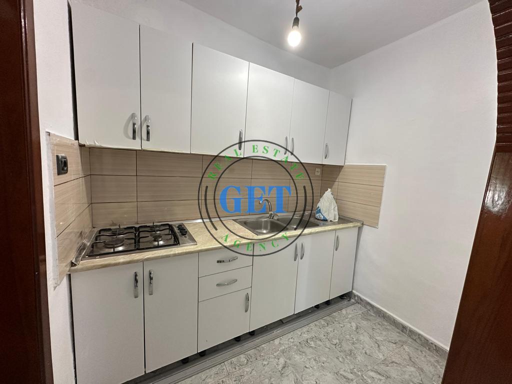 Shitet, Apartament 2+1, Tek Lagja 18. Shum Prane S