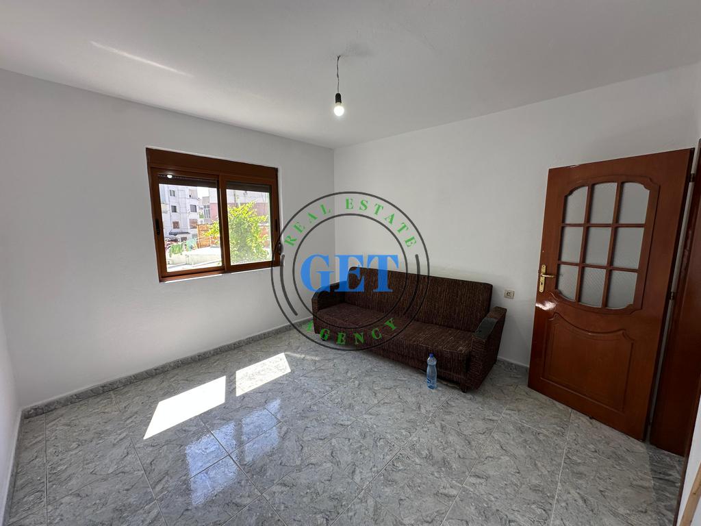 Shitet, Apartament 2+1, Tek Lagja 18. Shum Prane S