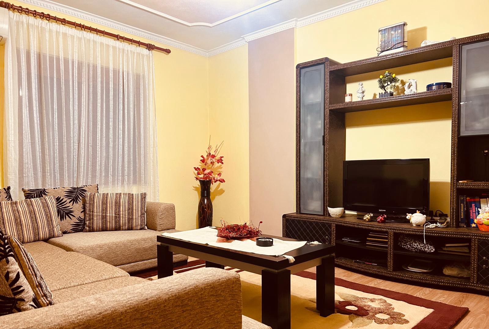 Jepet me qera Apartamenti 2+1 ,Rruga Jordan Misja