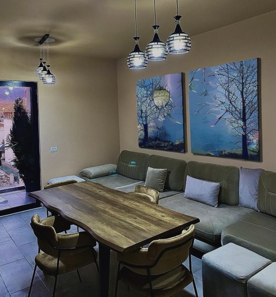 Jepet me qera Apartamenti 1+1 , Rruga 5 Maj