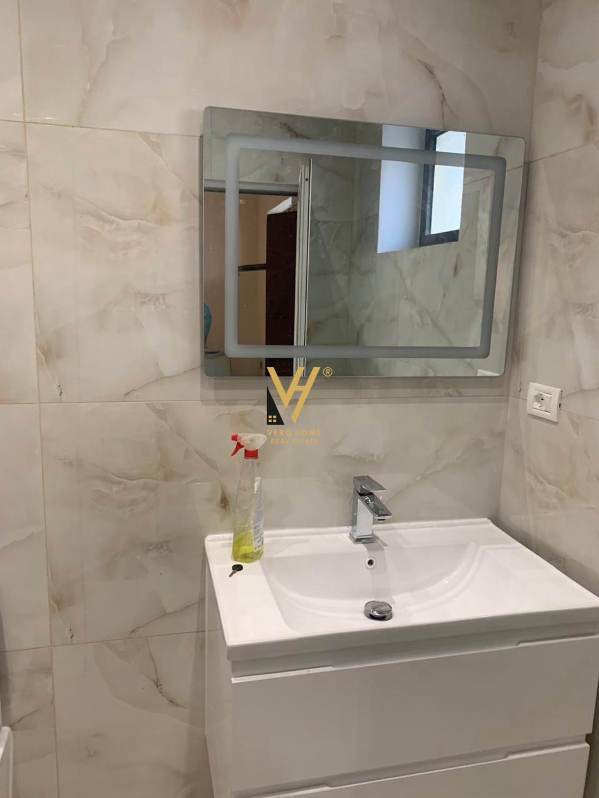 AMBIENT 62M2 TE MUHAMET GJOLLESHA 500 EURO