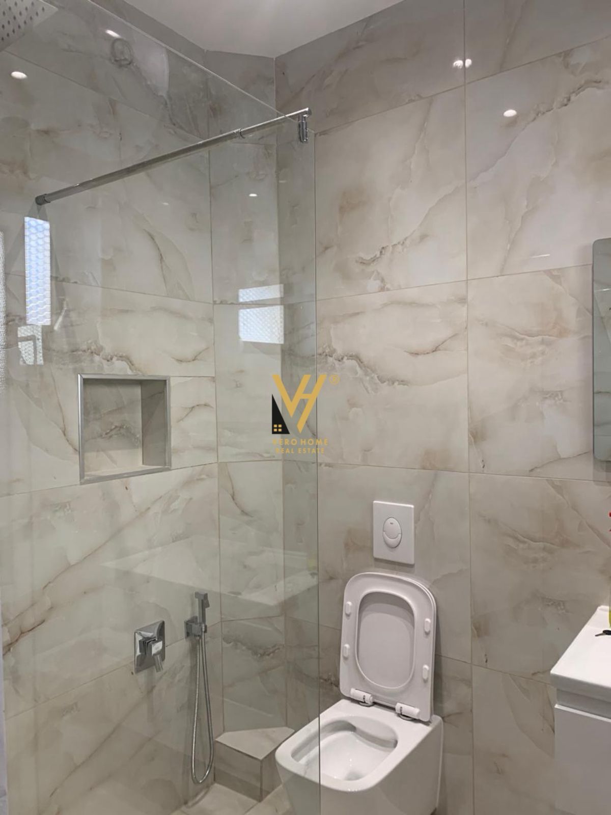 AMBIENT 62M2 TE MUHAMET GJOLLESHA 500 EURO