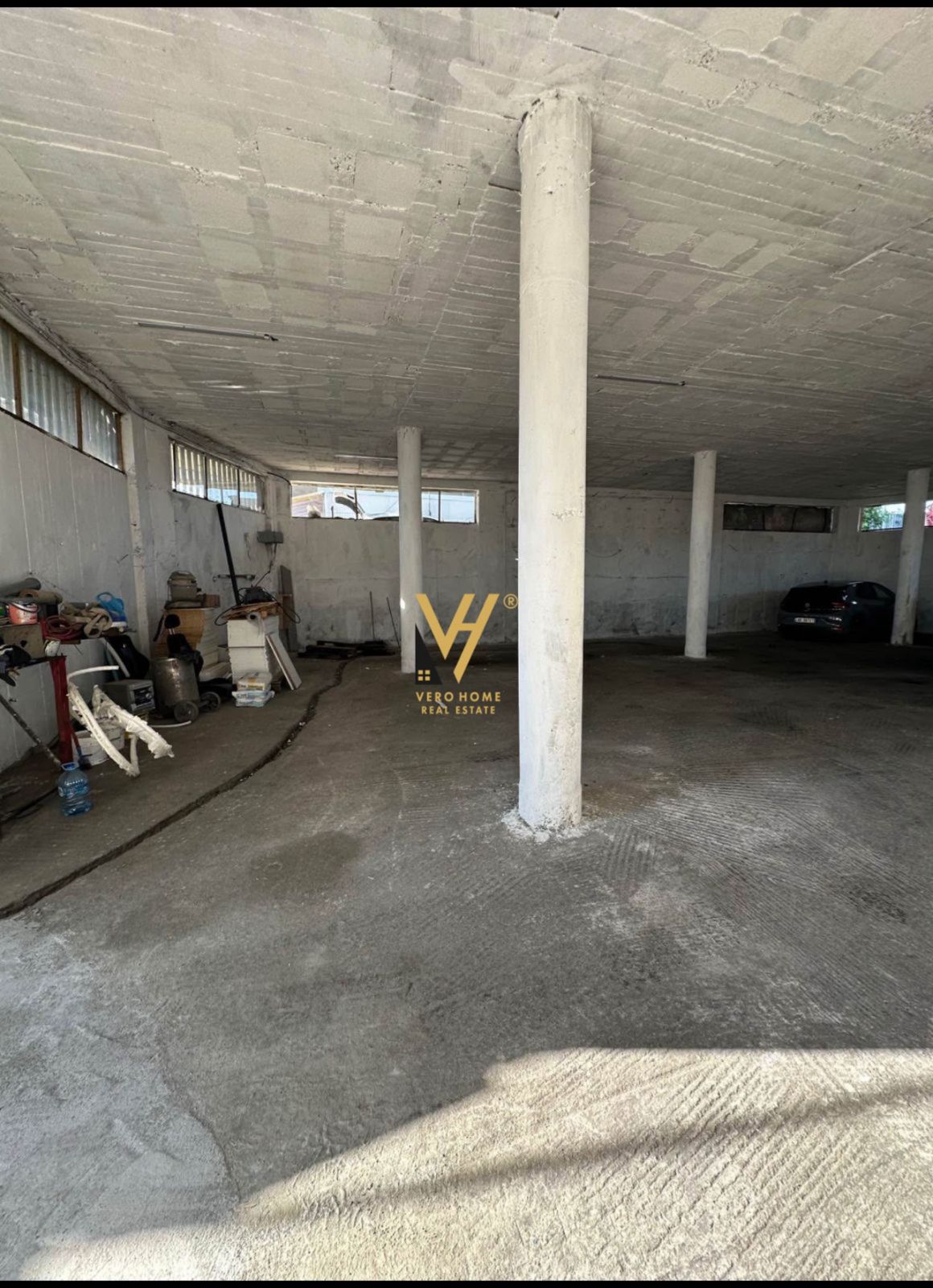 MAGAZINE 300M2 ME QERA NE KAMEZ 90.000 LEKE