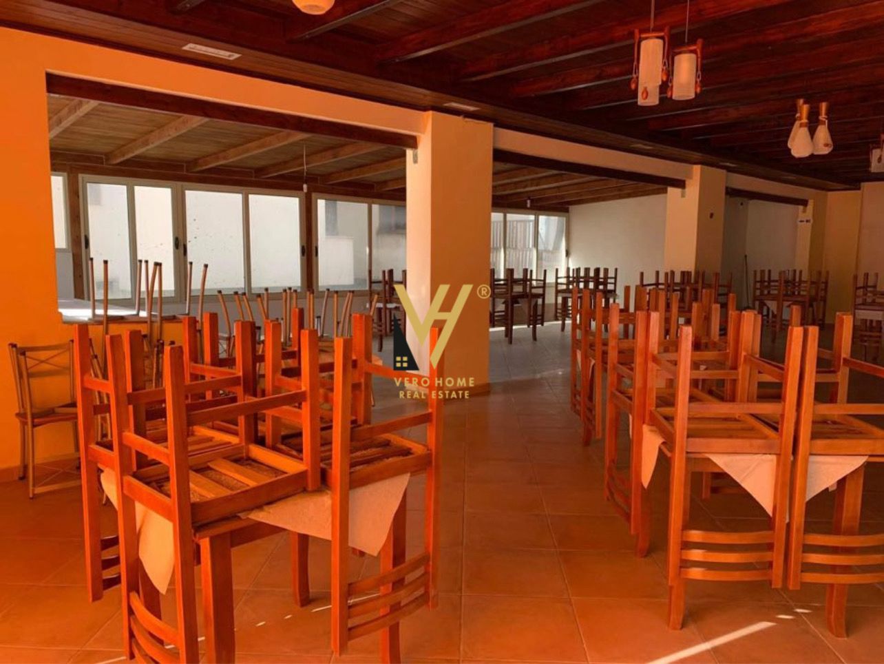 RESTORANT 196M2 TE SHKEMBI I KAVAJES 265.000 EURO