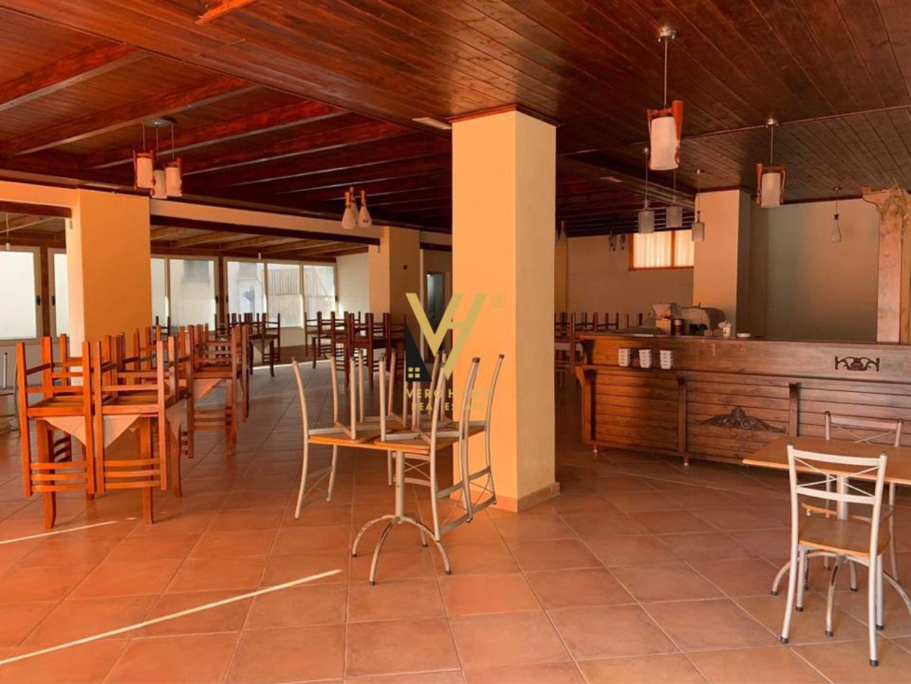 RESTORANT 196M2 TE SHKEMBI I KAVAJES 265.000 EURO
