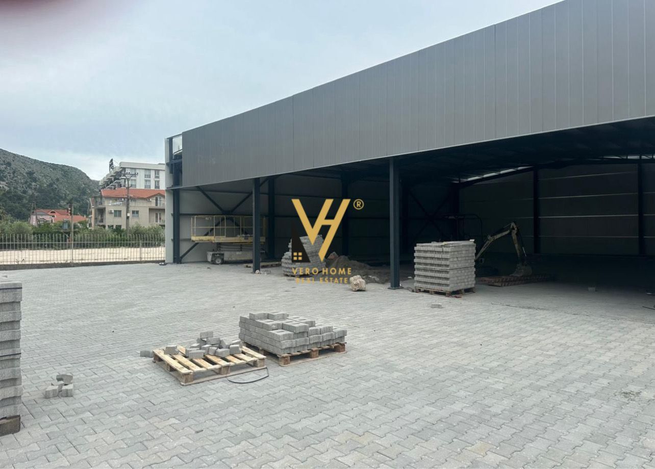 KAPANON 420M2 ME QERA NE SHENGJIN 1.600 EURO