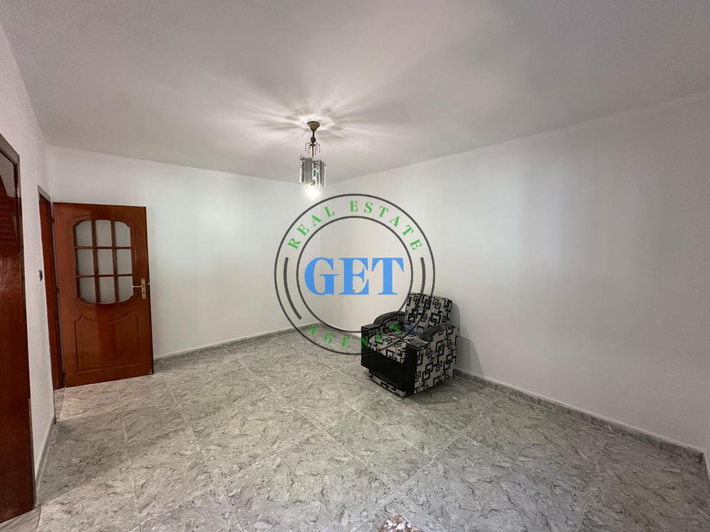 Shitet, Apartament 2+1, Tek Lagja 18.