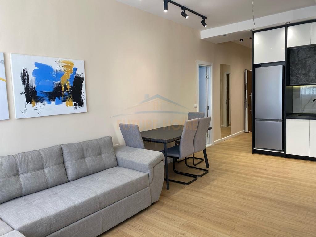 Shitet Apartament 2+1+2 Rr.Dritan Hoxha 143.000 Eu