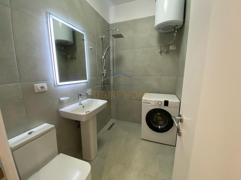 Shitet Apartament 2+1+2 Rr.Dritan Hoxha 143.000 Eu