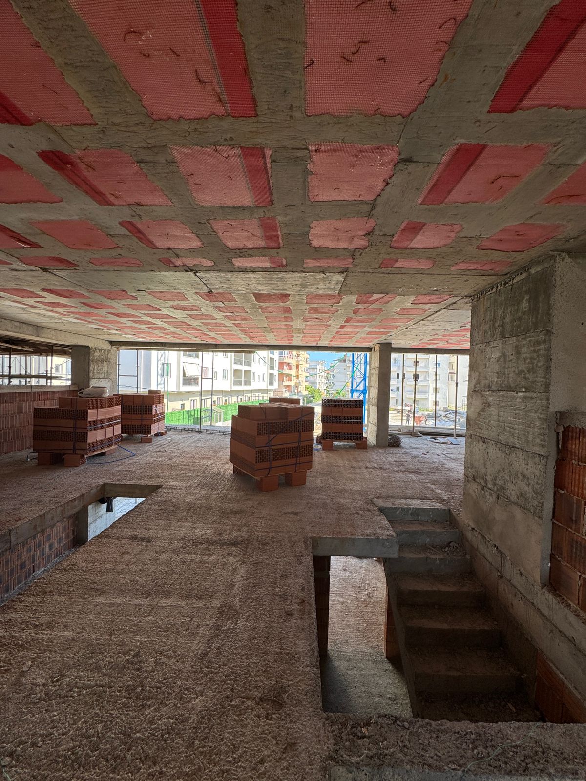 Super duplex i ri per vetem 1100€/m²,Golem