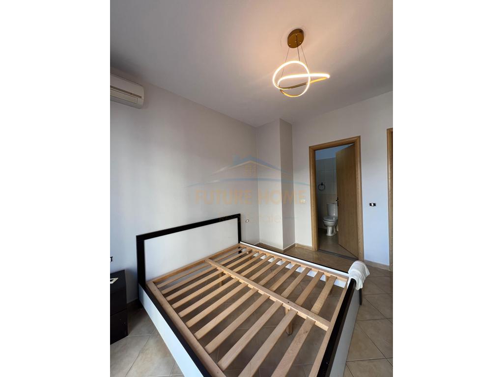 Shitet Apartament 2+1+2 Kodra e Diellit 165.000 Eu