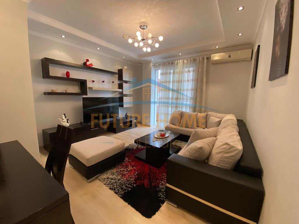 Jepet me Qera 2+1 prane Kodres se Diellit 600 Euro