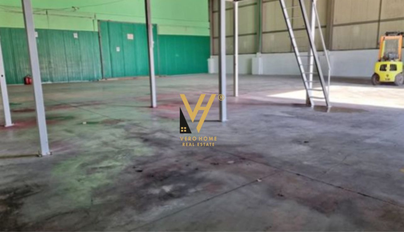 MAGAZINE 600M2 ME QERA TE QTU 170.000 LEKE