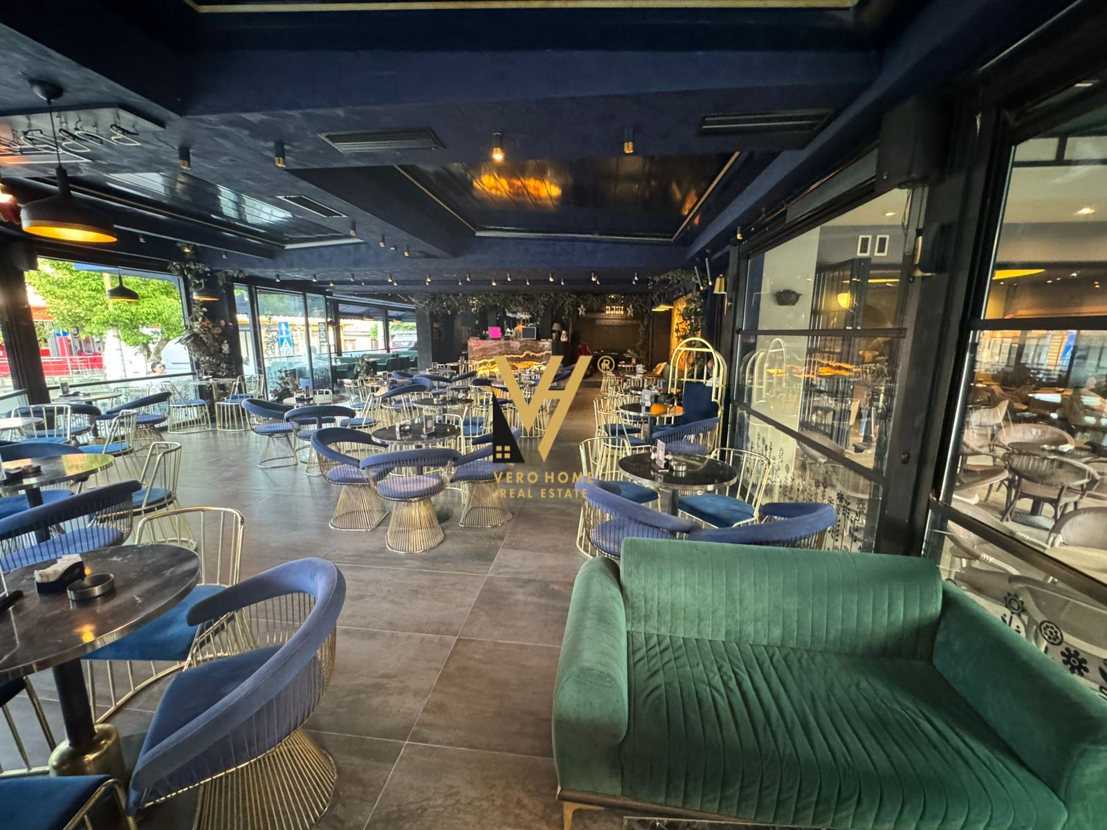 LOKAL I INVESTUAR 280M2 NE ELBASAN 700.000 EURO