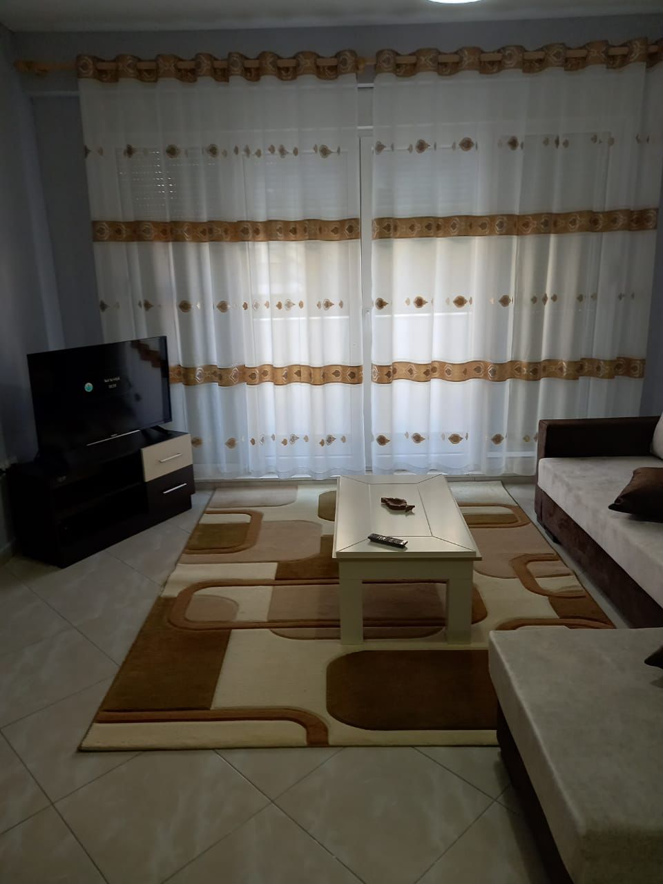 Apartament-2+1+2 550€ LIQNEI I THATE
