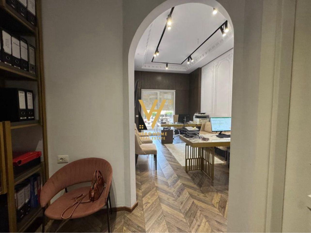 AMBIENT BIZNESI 700M2 TE GOLDEN PARK 1.200.000 EUR