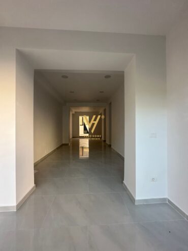 AMBIENT 65M2 ME QERA TE 21 DHJETORI 2.000 EURO