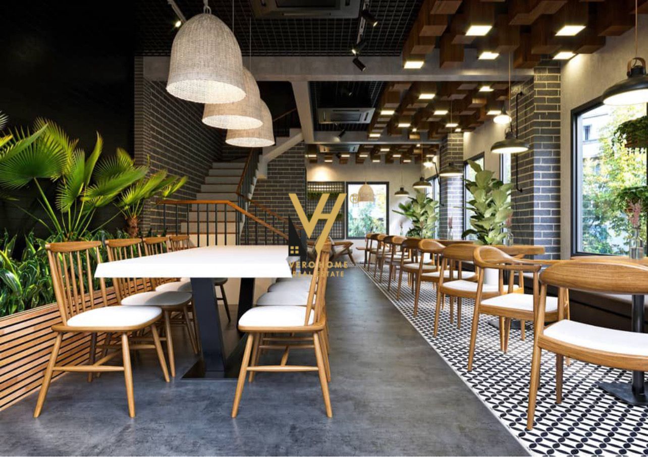 RESTORANT 180 M2 ME QERA PRANE MOZAIKUT 3.000 EURO