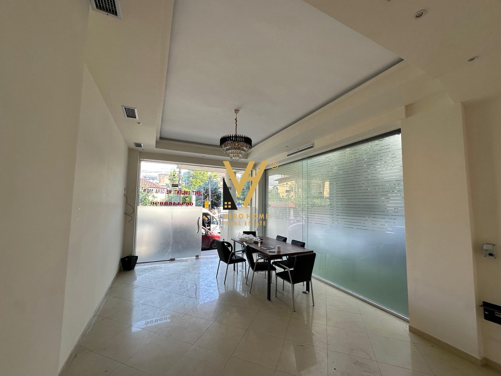 DYQAN 220 M2 ME QERA TE PAZARI I RI 1.500 EURO