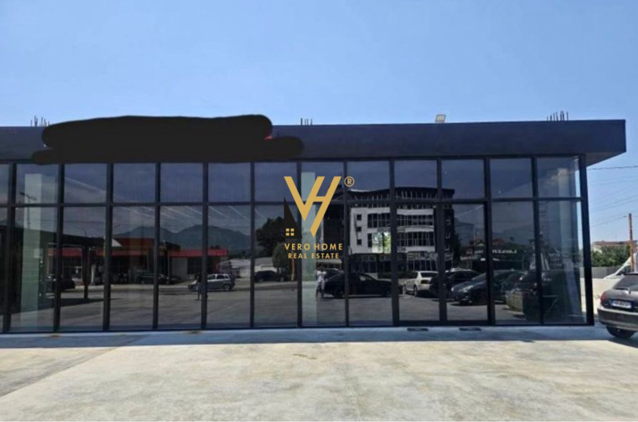 BIZNESI 210M2 ME QERA TE URA E TAPIZES 1.000 EURO