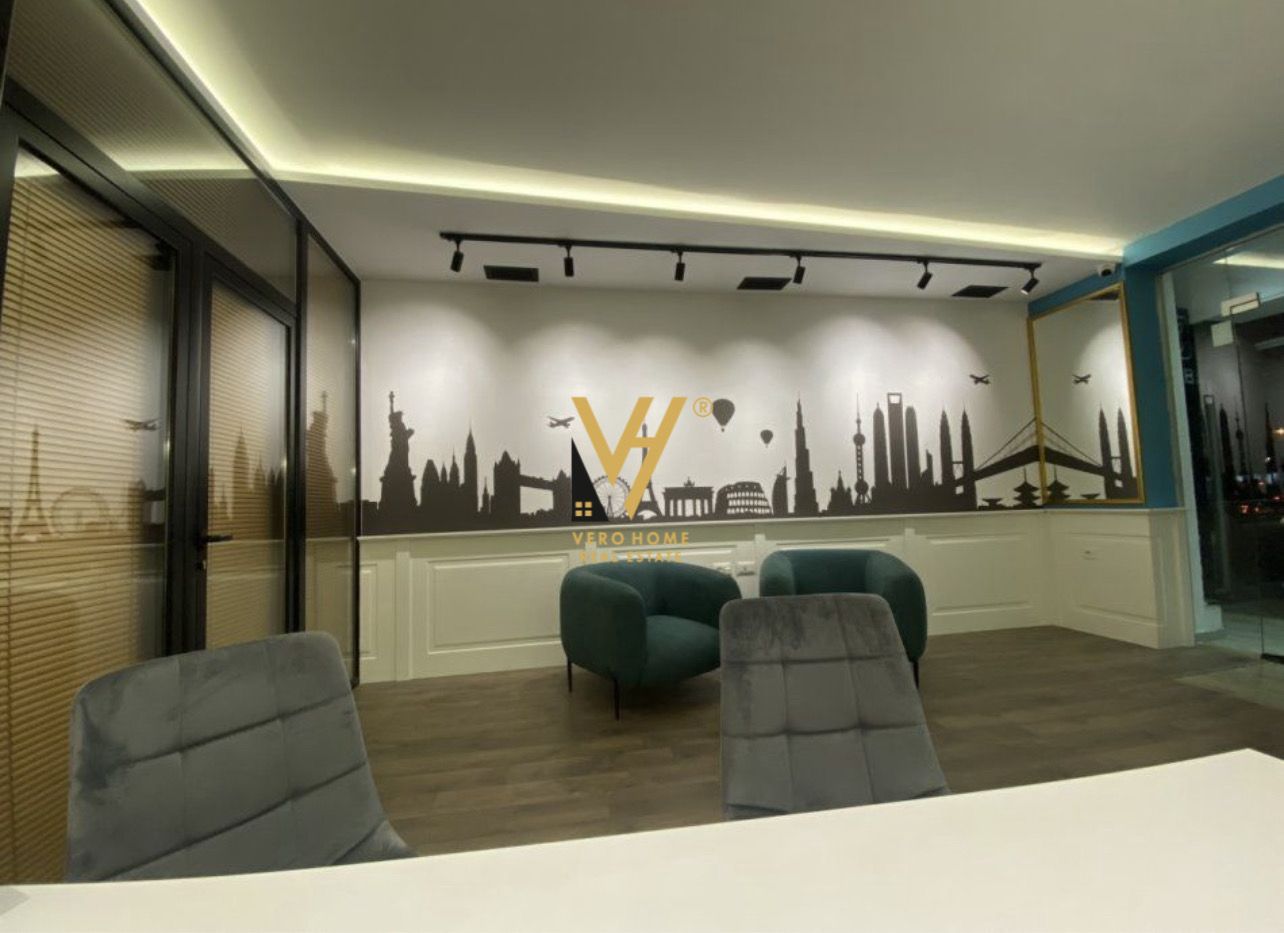 AMBIENT 55 M2 ME QERA NE BRRYL 700 EURO