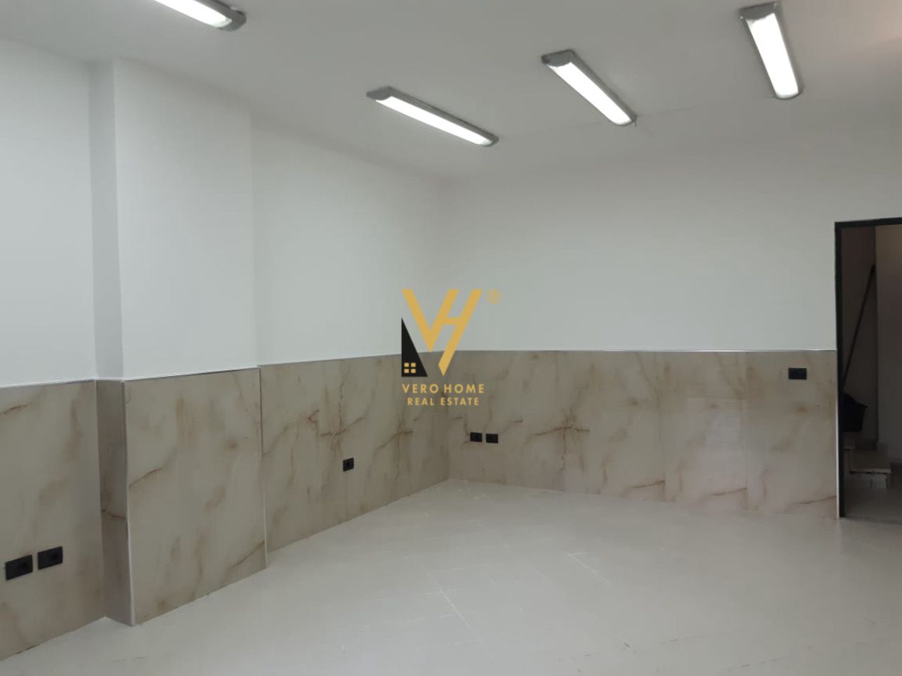 DYQAN 35 M2 TE RRUGA E BOGDANEVE 40.000 LEKE