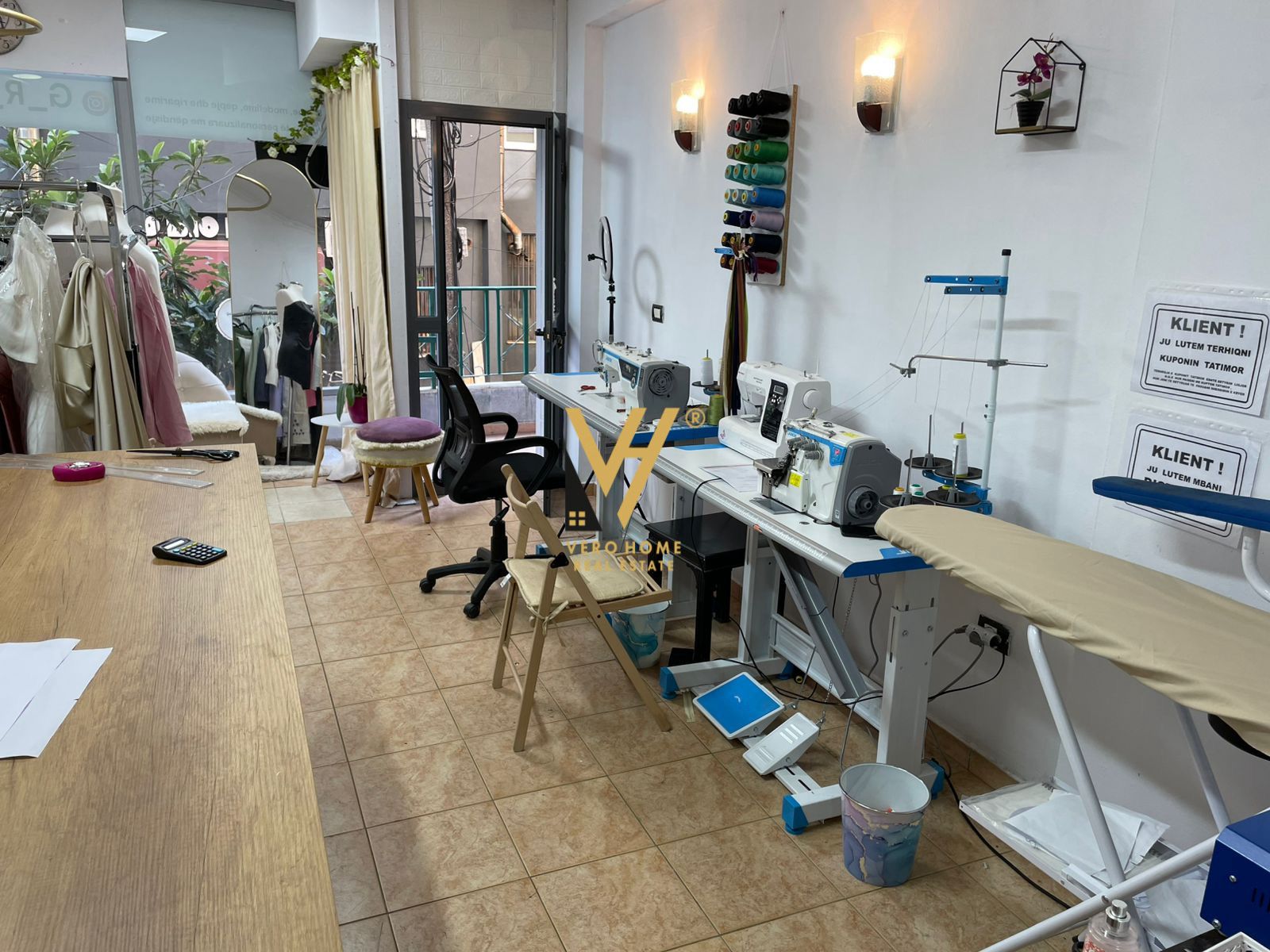 BIZNES ATELIE TE BRRYLI 3.000 EURO