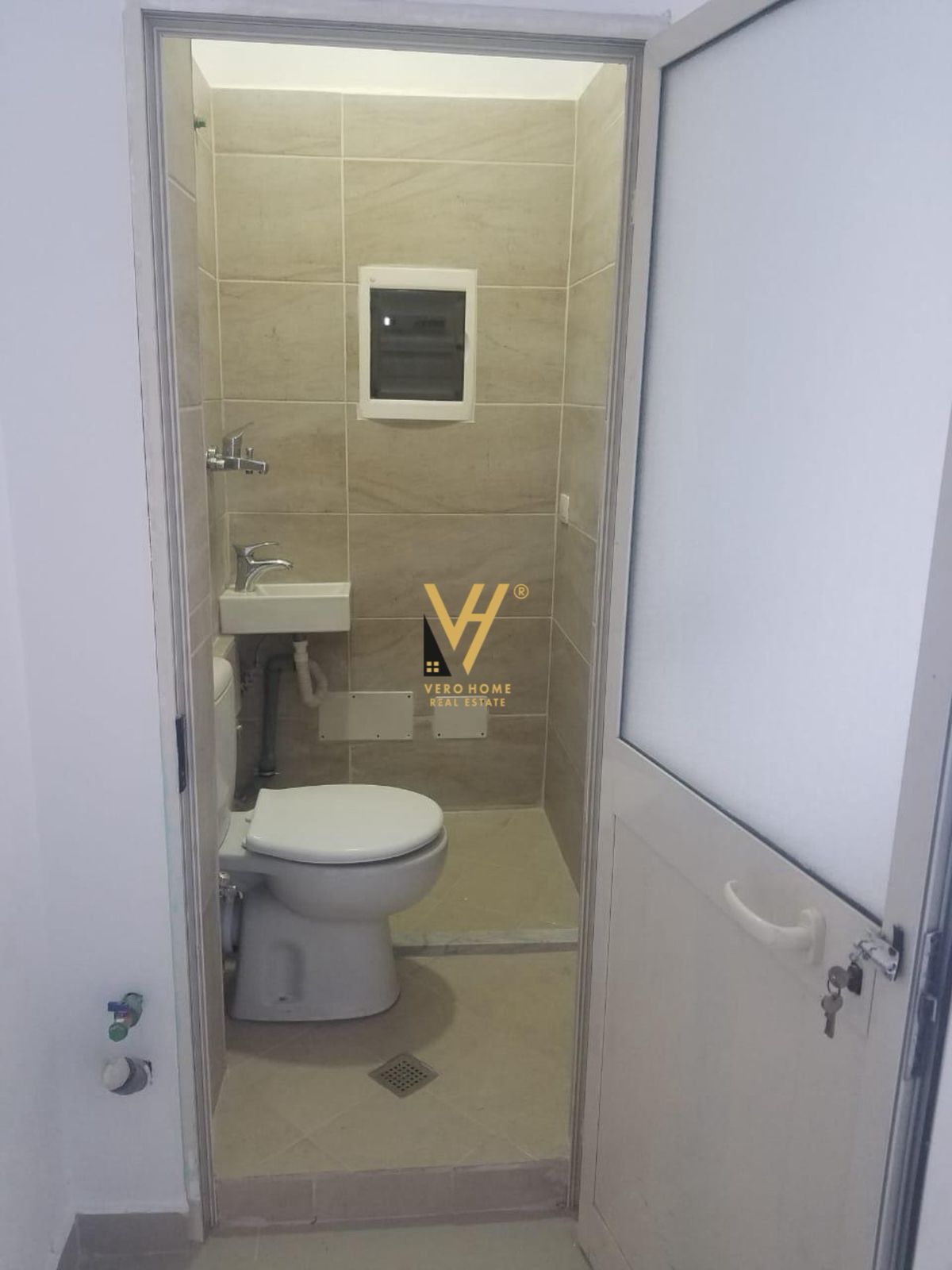 DYQAN 30M2 ME QERA NE VASIL SHANTO 400 EURO