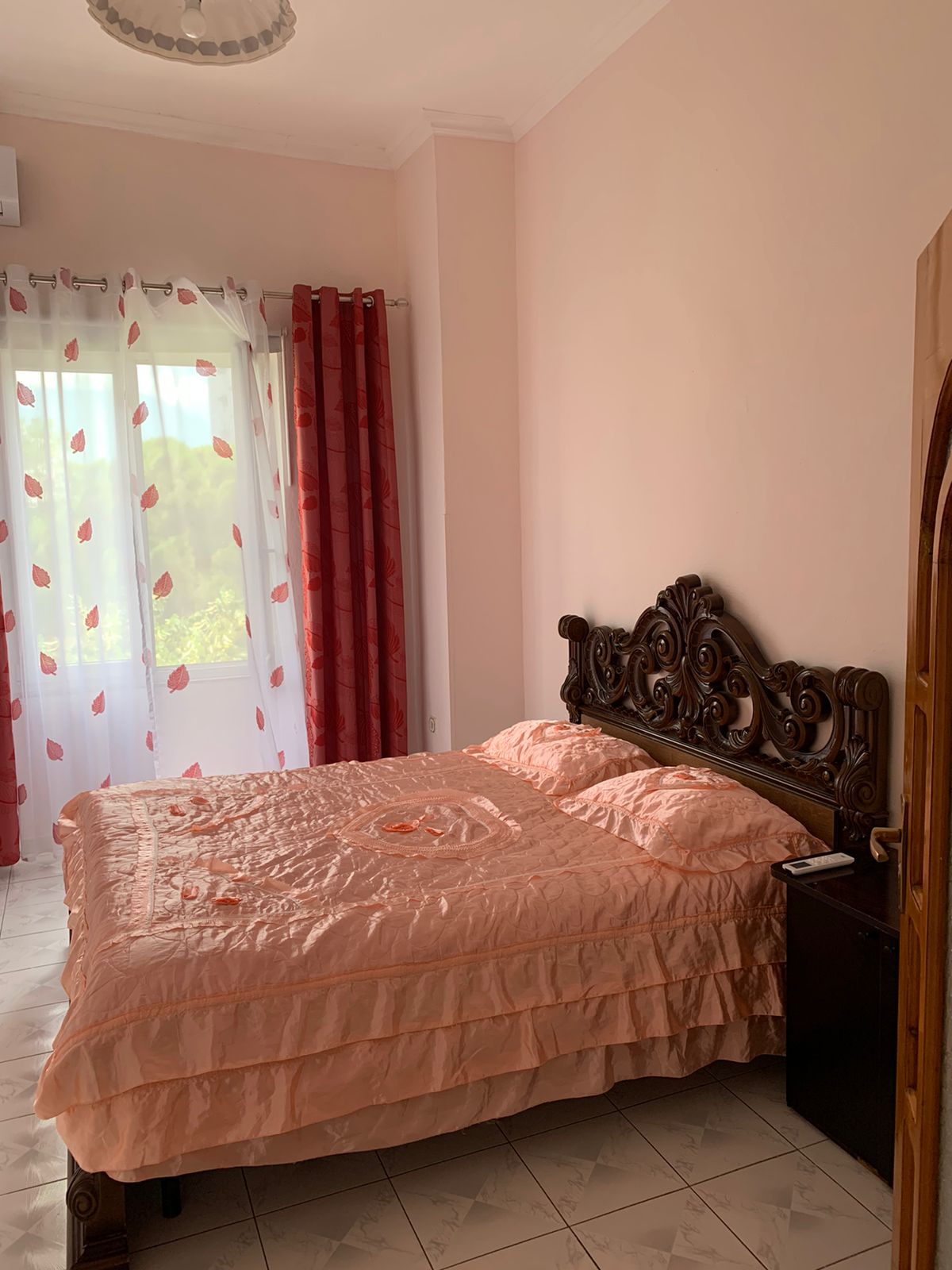 JEPET ME QERA 2+1 PRANE TAJVAN