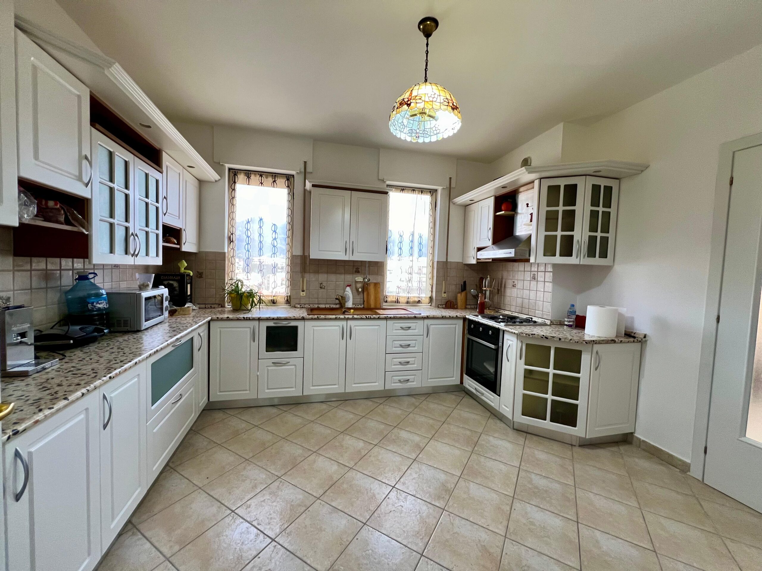 Qira, Apartament 2+1+2 ” Rruga e Barrikadave”