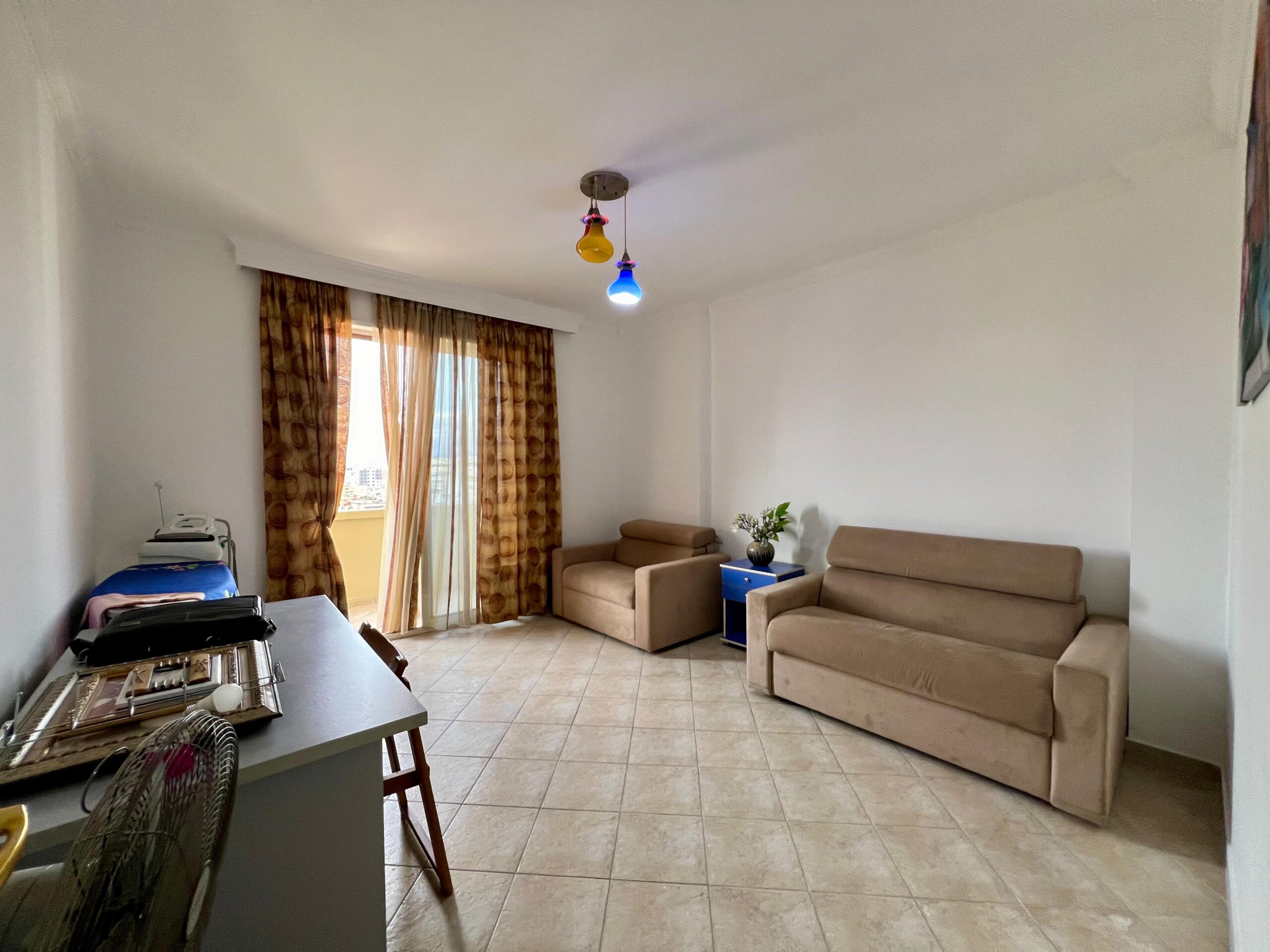 Qira, Apartament 2+1+2 ” Rruga e Barrikadave”
