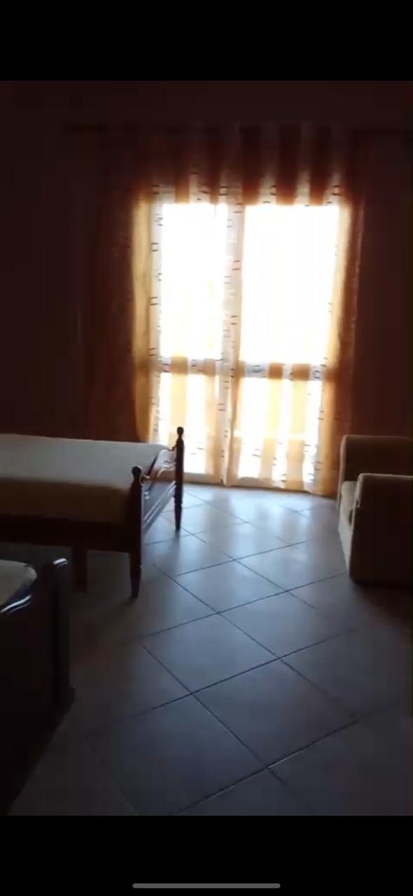 Jepet me qera Apartamenti 1+1 , rruga Sali Nivica,