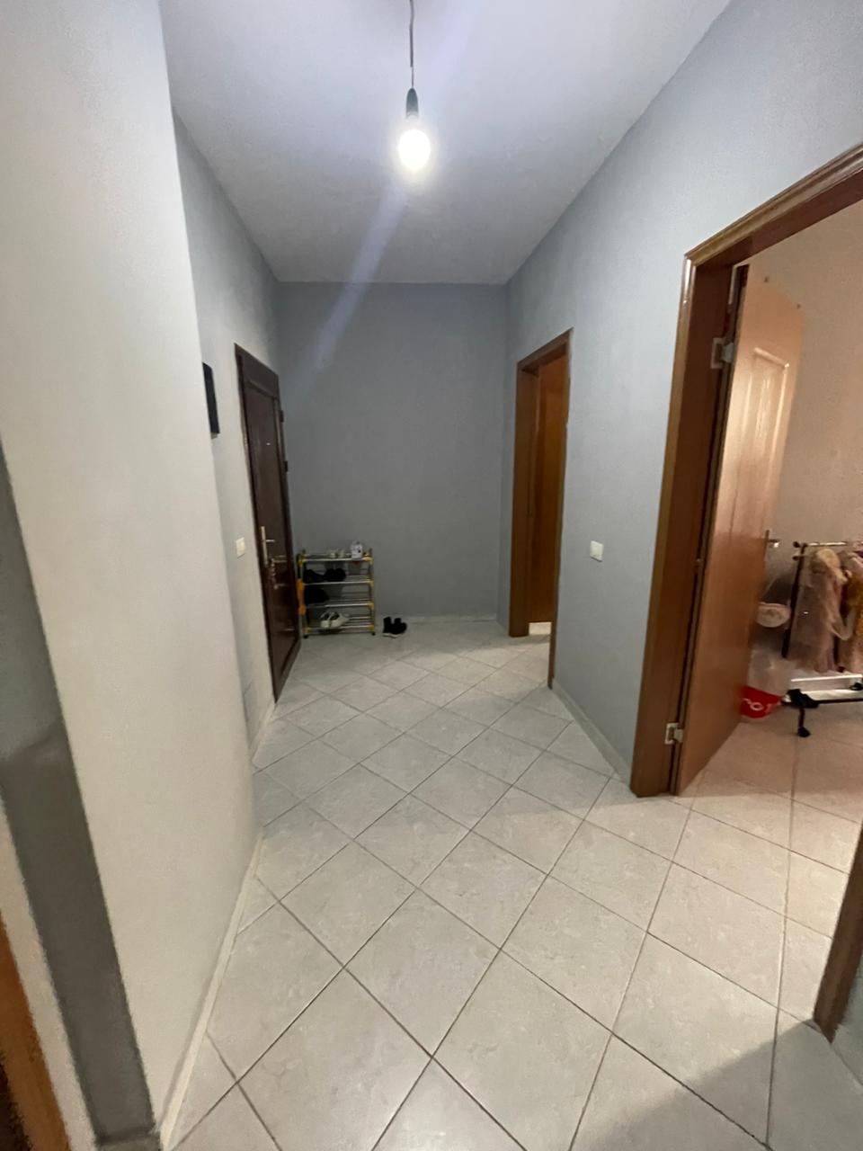 Jepet me qera Apartamenti 2+1 , rruga Besim Alla