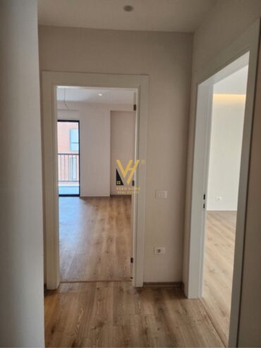 AMBIENT 92 M2 ME QERA TE BULEVARDI I RI 500 EURO