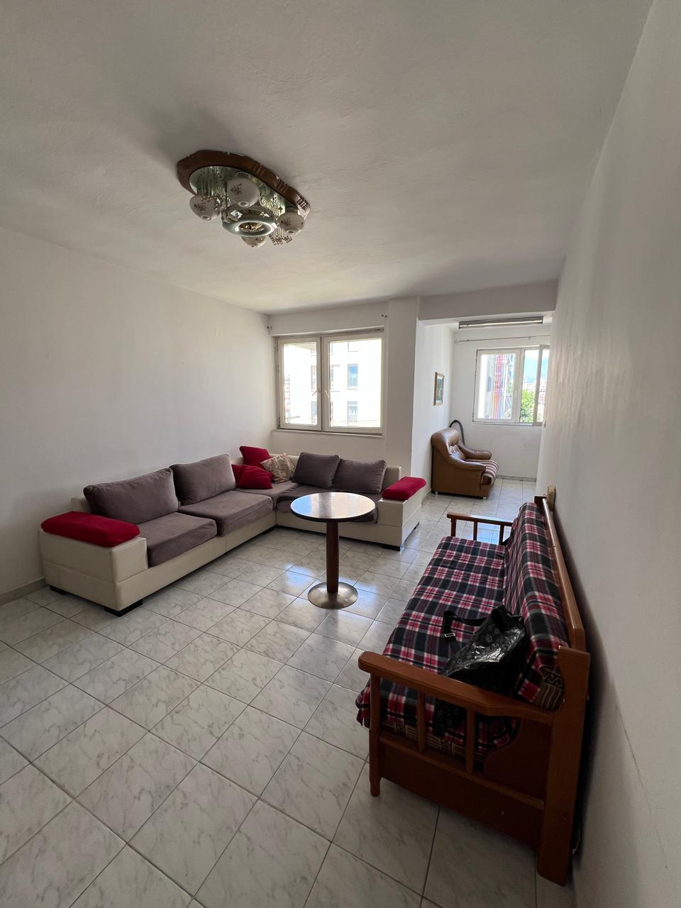 Jepet me qera Apartamenti 2+1 , Don Bosko