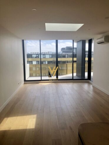 ZYRE 100 M2 ME QERA NE BLLOK 2.000 EURO