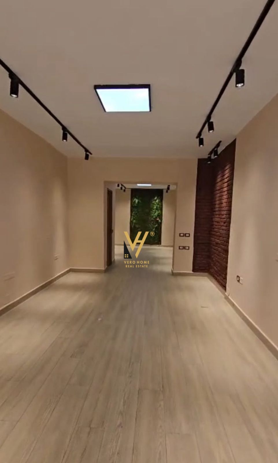 DYQAN 67 M2 ME QERA NE VASIL SHANTO 75.000 LEKE