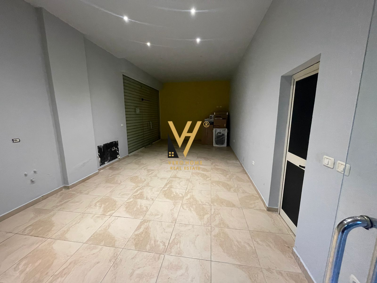 DYQAN ME QERA TE ALI DEMI 30.000 LEKE