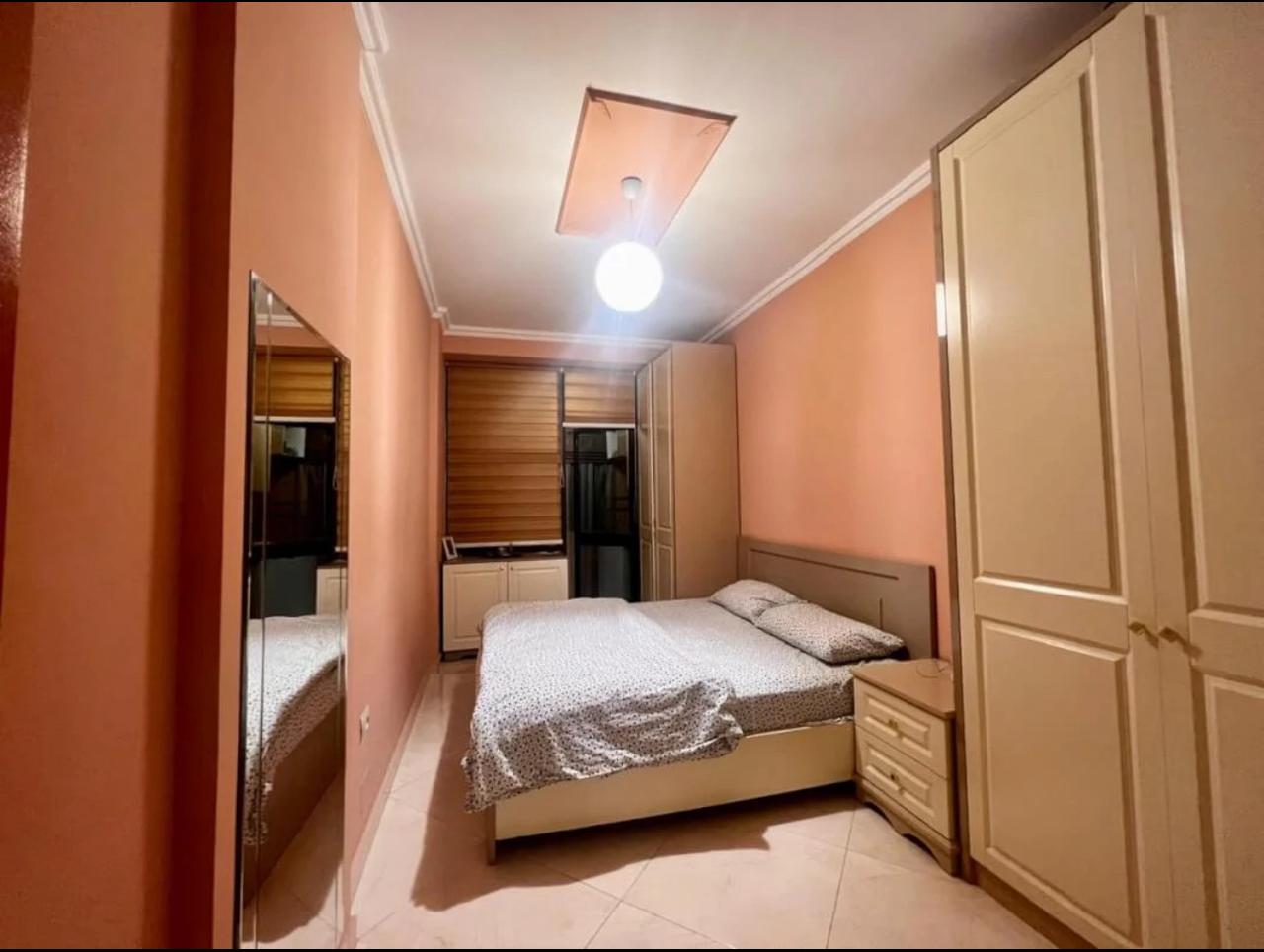 Shitet Apartament 3+1+2 tualete ” Kodra e Diellit”